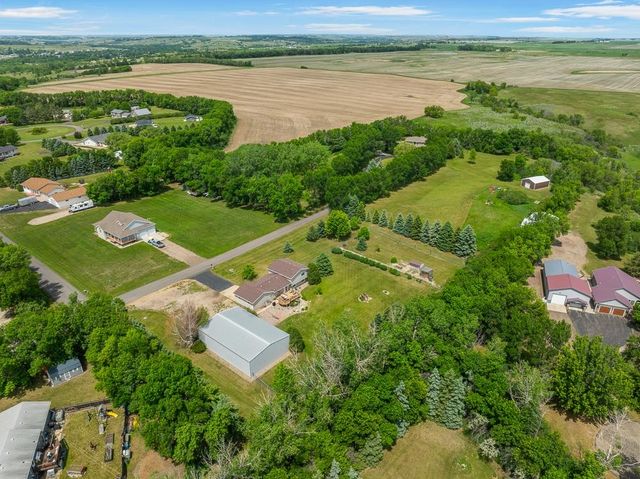 2710 66th St NW, Minot, ND 58703