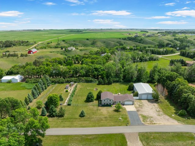 2710 66th St NW, Minot, ND 58703