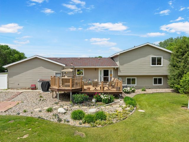 2710 66th St NW, Minot, ND 58703