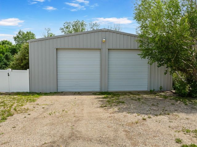 2710 66th St NW, Minot, ND 58703