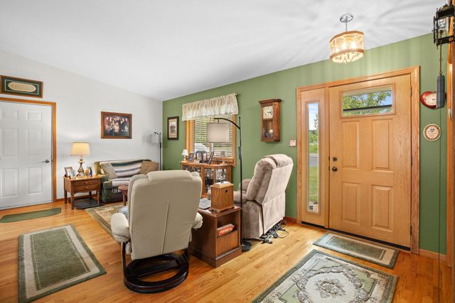 2710 66th St NW, Minot, ND 58703