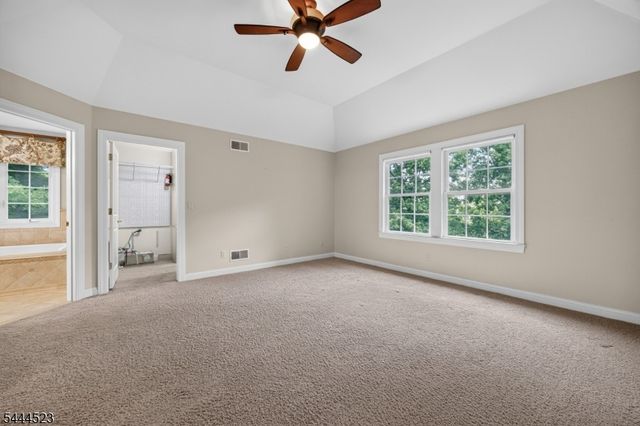 721 Ringwood Ave, Pompton Lakes Boro, NJ 07442