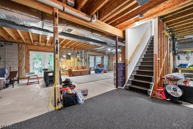 721 Ringwood Ave, Pompton Lakes Boro, NJ 07442