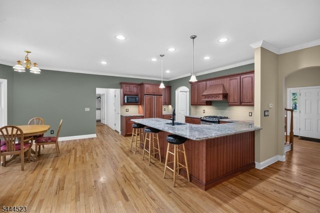 721 Ringwood Ave, Pompton Lakes Boro, NJ 07442