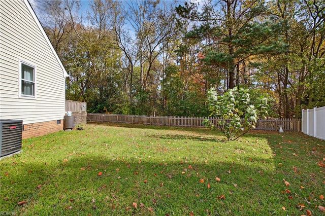 3451 Cricket Hollow LN, Chesapeake, VA 23321