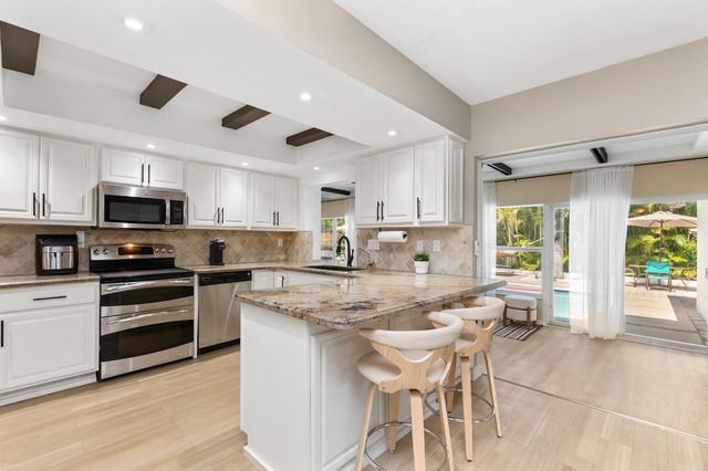 1431 NW 70th Way, Plantation, FL 33313