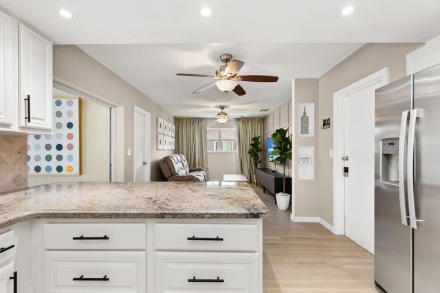 1431 NW 70th Way, Plantation, FL 33313