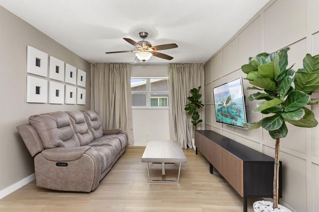 1431 NW 70th Way, Plantation, FL 33313