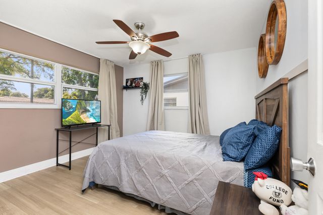 1431 NW 70th Way, Plantation, FL 33313