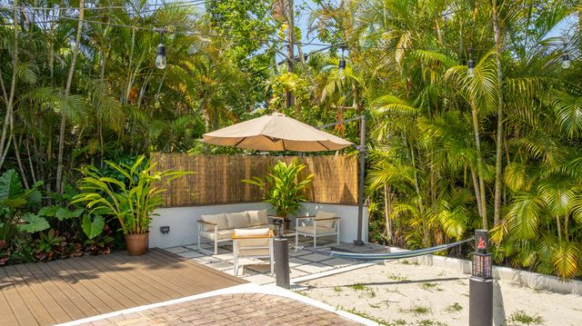 1431 NW 70th Way, Plantation, FL 33313