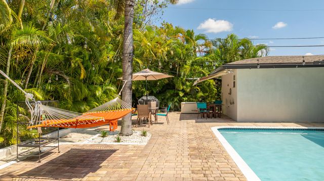 1431 NW 70th Way, Plantation, FL 33313