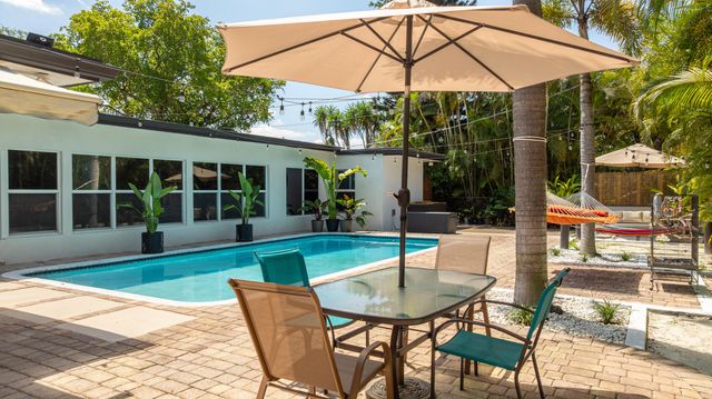 1431 NW 70th Way, Plantation, FL 33313