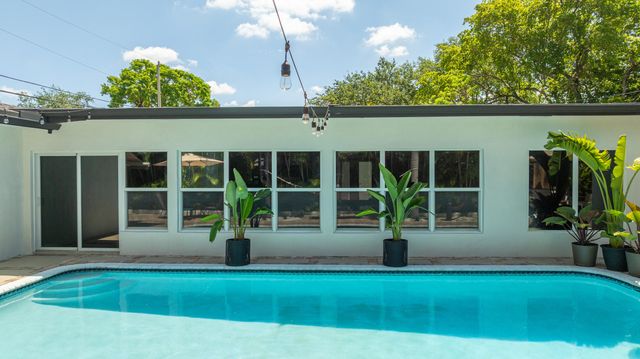1431 NW 70th Way, Plantation, FL 33313