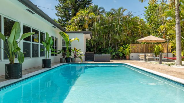 1431 NW 70th Way, Plantation, FL 33313