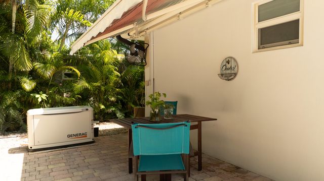 1431 NW 70th Way, Plantation, FL 33313