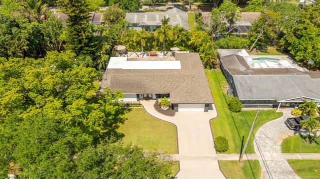 1431 NW 70th Way, Plantation, FL 33313