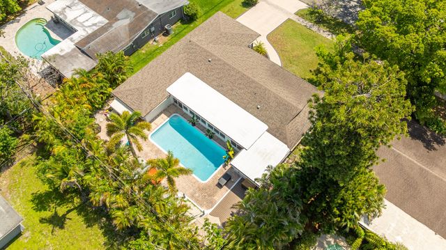 1431 NW 70th Way, Plantation, FL 33313