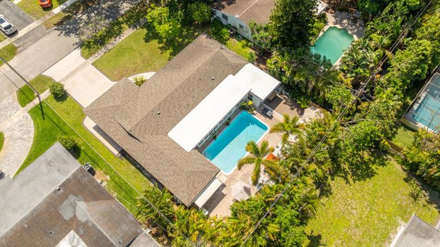 1431 NW 70th Way, Plantation, FL 33313