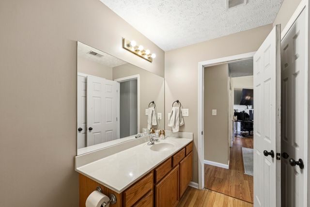 235 Holly Lane, Paris, KY 40361