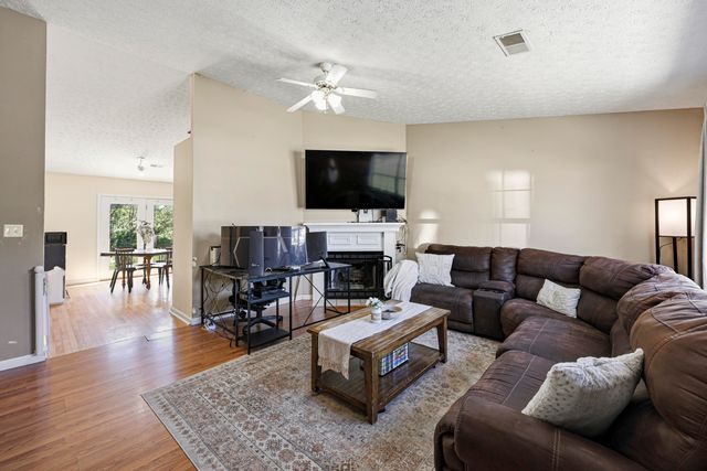 235 Holly Lane, Paris, KY 40361
