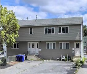 16 Waltham St, Maynard, MA 01754
