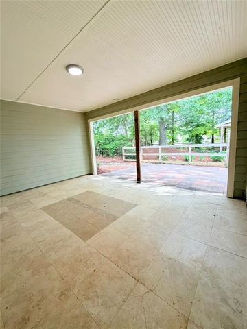 1030 Amber Waves Avenue, Hoschton, GA 30548