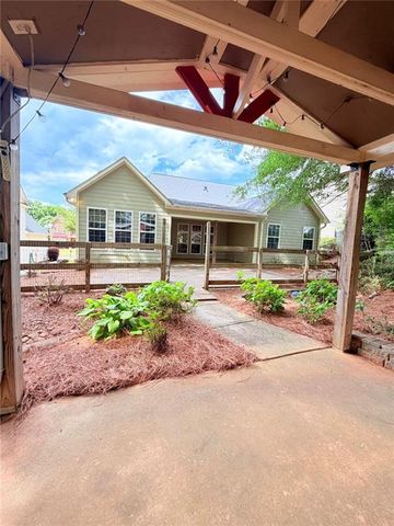 1030 Amber Waves Avenue, Hoschton, GA 30548