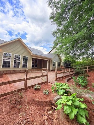 1030 Amber Waves Avenue, Hoschton, GA 30548