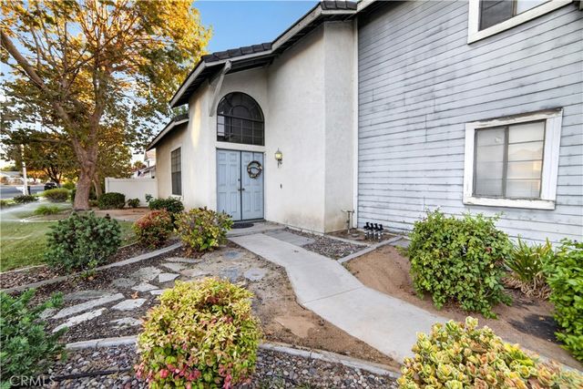 1270 Sherry Way, Redlands, CA 92374