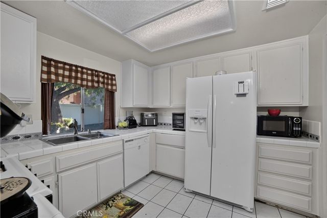 1270 Sherry Way, Redlands, CA 92374