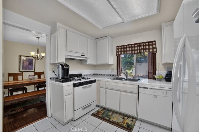 1270 Sherry Way, Redlands, CA 92374