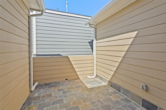 2116 Bidwell Drive, Houston, TX 77018