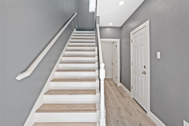 2116 Bidwell Drive, Houston, TX 77018