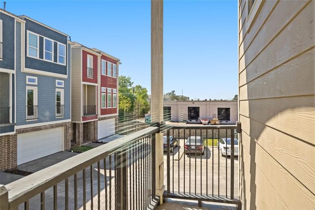 2116 Bidwell Drive, Houston, TX 77018