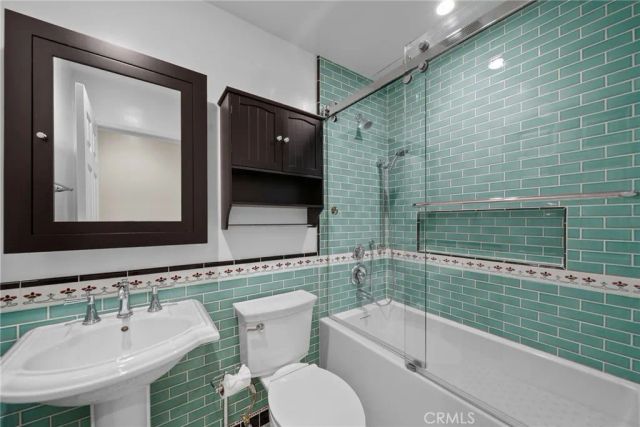 25415 Via Impreso, Valencia, CA 91355