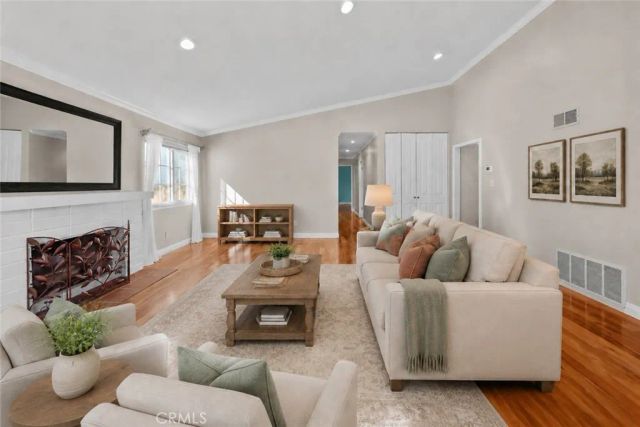 25415 Via Impreso, Valencia, CA 91355
