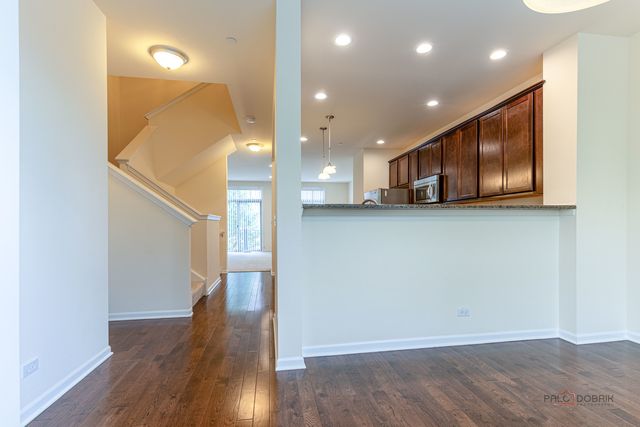 409 Alpine Springs Drive, Vernon Hills, IL 60061