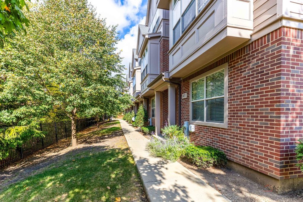 409 Alpine Springs Drive, Vernon Hills, IL 60061