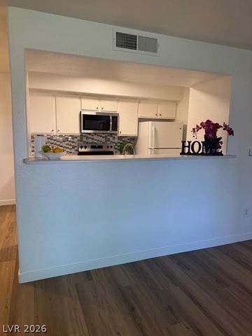 2300 East Silverado Ranch Boulevard 1187, Las Vegas, NV 89183
