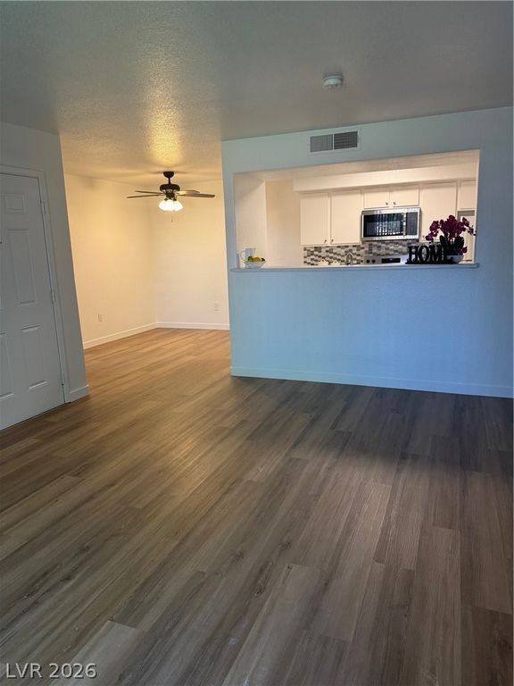 Image 11 of property listing at 2300 East Silverado Ranch Boulevard 1187, Las Vegas, NV 89183