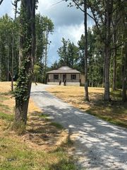 2305 charlie davis road, Goodspring, TN 38460
