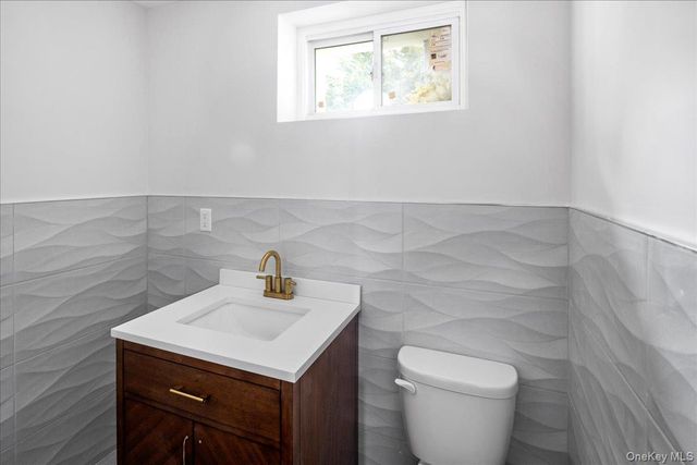 949 Midway, Woodmere, NY 11598