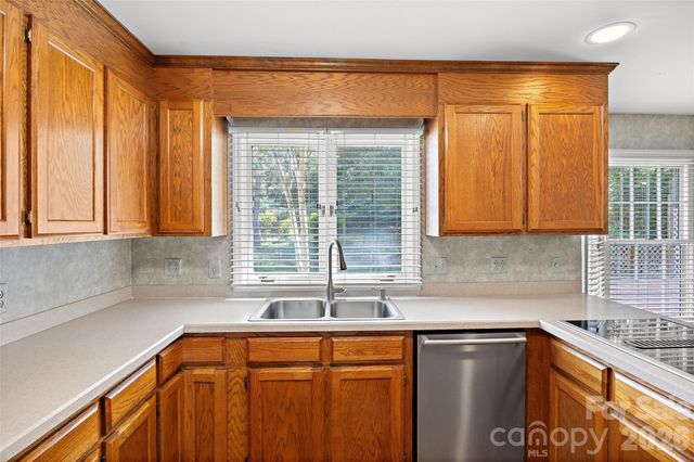 5636 Ivygate Lane, Charlotte, NC 28226
