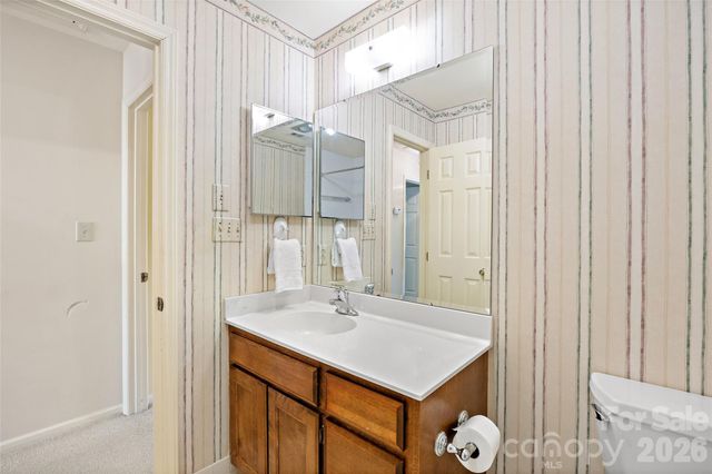 5636 Ivygate Lane, Charlotte, NC 28226