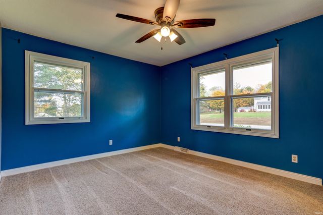 4732 W 630 S, Huntingburg, IN 47542