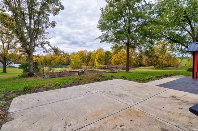 4732 W 630 S, Huntingburg, IN 47542