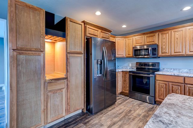 4732 W 630 S, Huntingburg, IN 47542