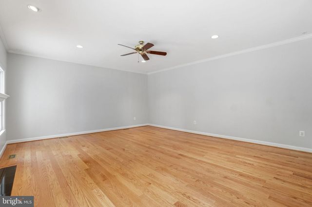 8613 VERNON AVE, Alexandria, VA 22309
