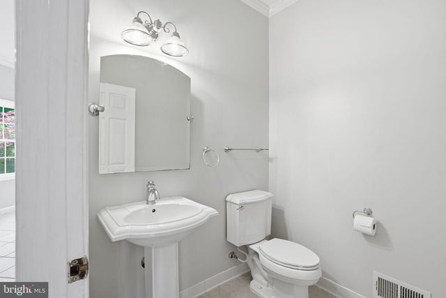 8613 VERNON AVE, Alexandria, VA 22309