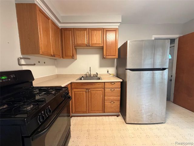 26043 Brush Street, Madison Heights, MI 48071
